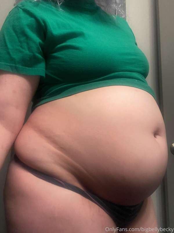 bigbellybeckyofficial image #0