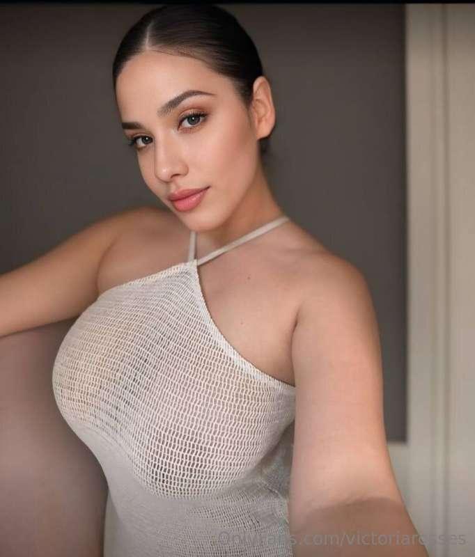 CLICK HERE - @monika_ddd 🩷This cutie is online and horny!!! ..