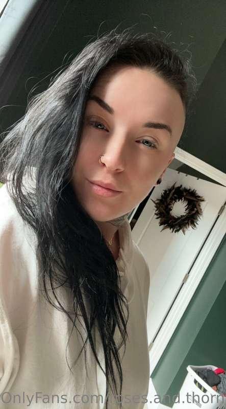 Good morning from me ☀️ 🖤   DM’s are open this morning until..