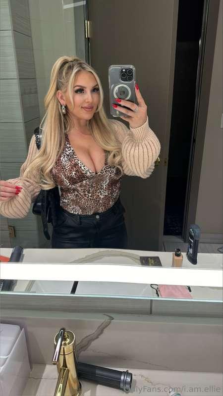 All dressed up for you 🥰