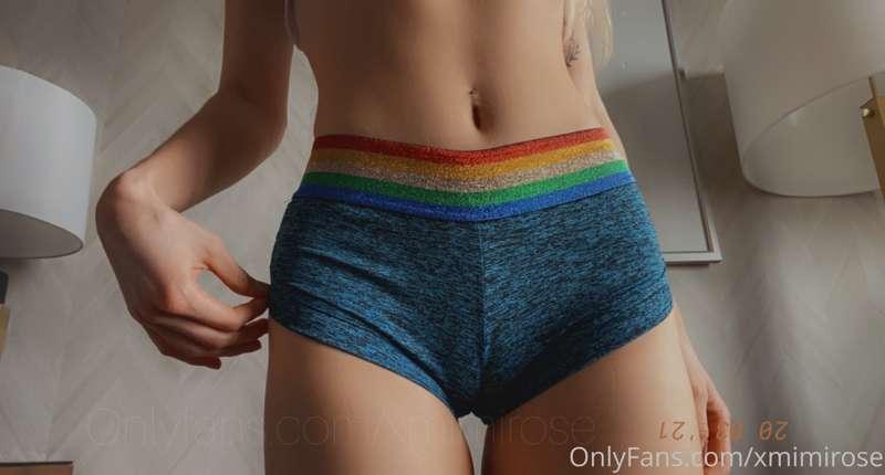 Tight shorts today 😈