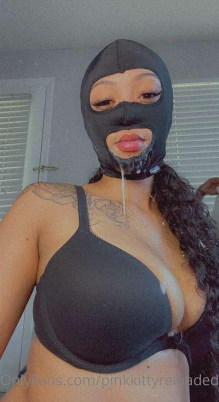 NUT ON MY FACE DADDY 🤤 I’m such a slut for your cummm