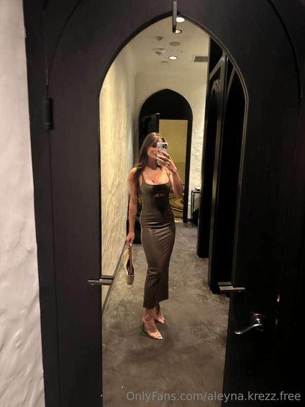 Too chic to quit. Agree? DM me! 