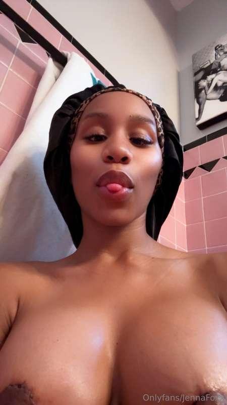 mommy milkers 👅