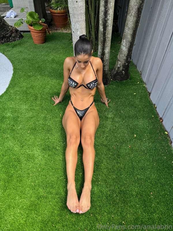 Come love... let's sunbathe