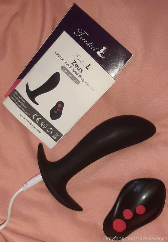 💥This toy not only vibrates, it also gives you little electr..