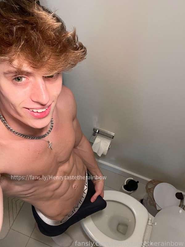 henrytastetherainbow image #2