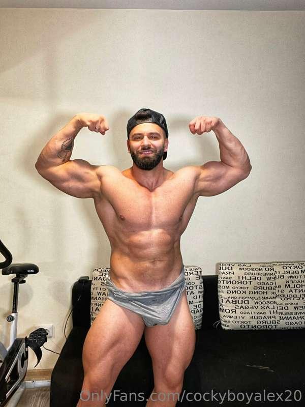Perfect day for flex off😈