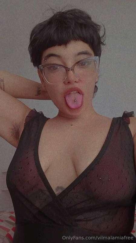 Online 🟢  Videocalls - sexting - custom content 🔞  Or sub to..