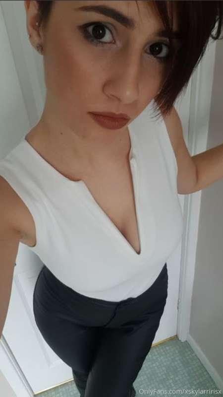 I love wearing leather. 

Tip Menu for customs
Tip $5
•Sext ..