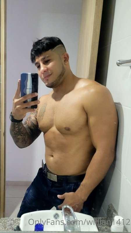 I'm delicious and wanting to fuck with you.😎😈