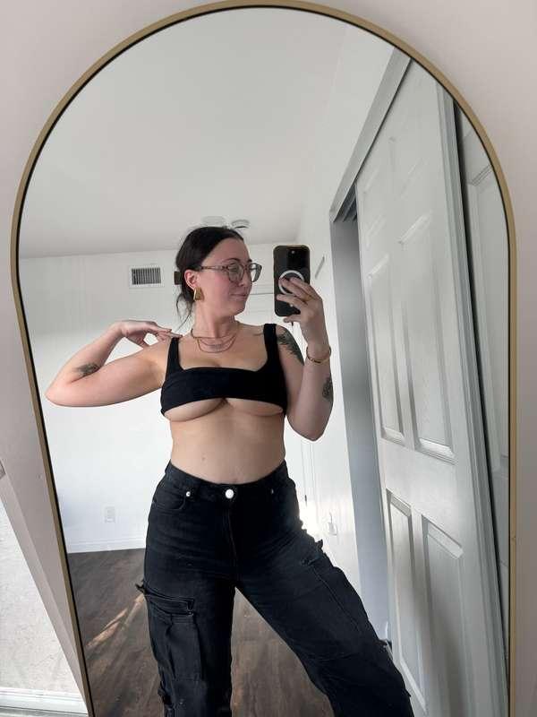 Do you love underboob? 👅
