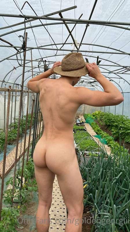 How about some digging? 😝🍑🍑
