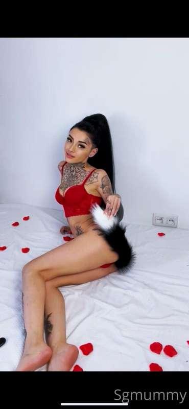 Hey babe, are you busy now? Want some time with sexy doll? 🔞..