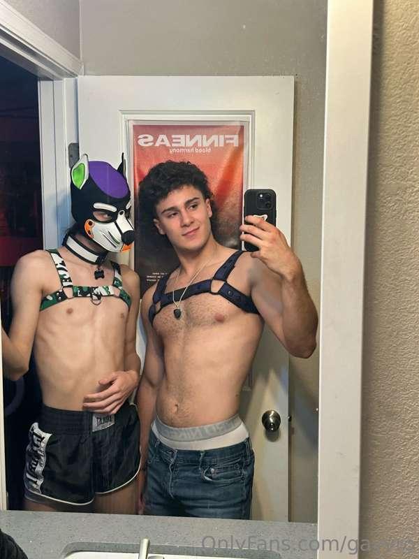 Have u been a good pup? @lilpuptitle and I have a video comi..