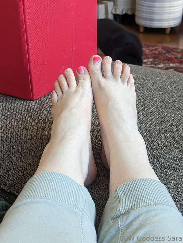 My poor toes need a pedicure 😭 Tips of $50 or more will earn..