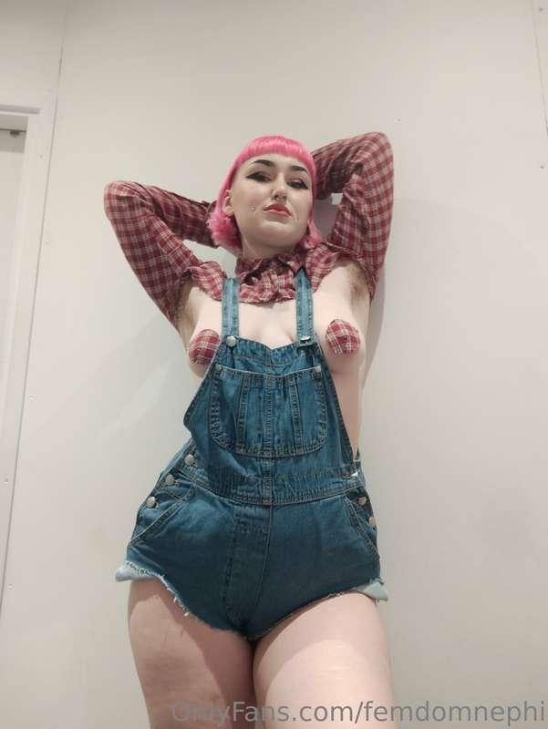 My outfit for the Easter themed KinQ event I went to recentl..