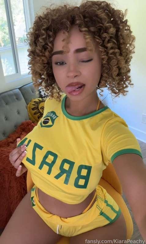 kiarapeachy image #1