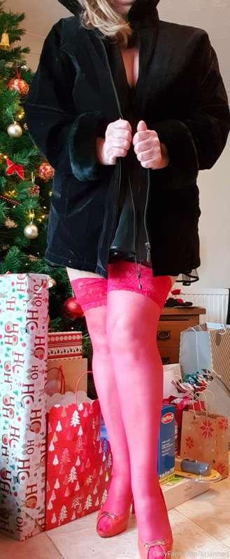 Merry Christmas to all my fans! Gosh its cold outside!