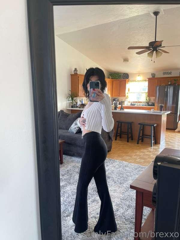 Getting ready for weekend 💋 Send me a DM💖