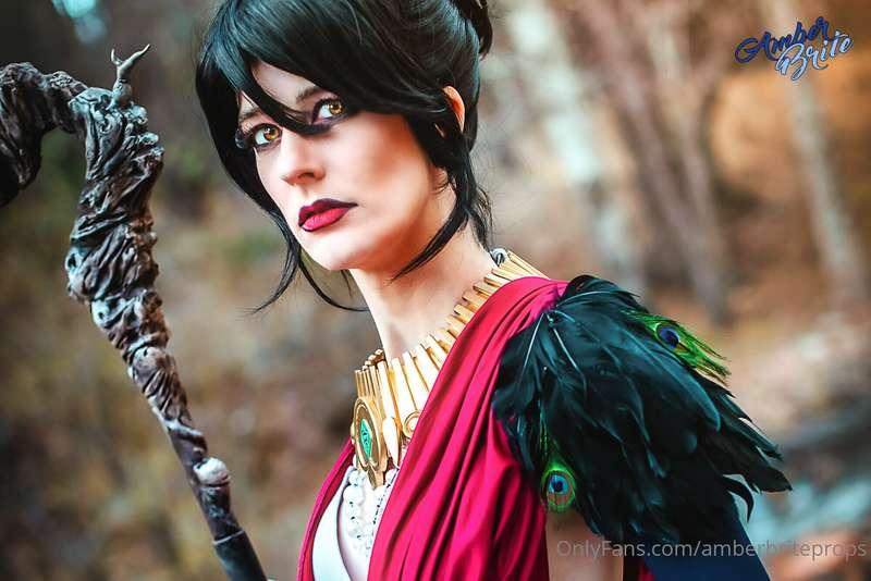 New cosplay time!

Anyone else here a Dragon Age fan? DM me ..