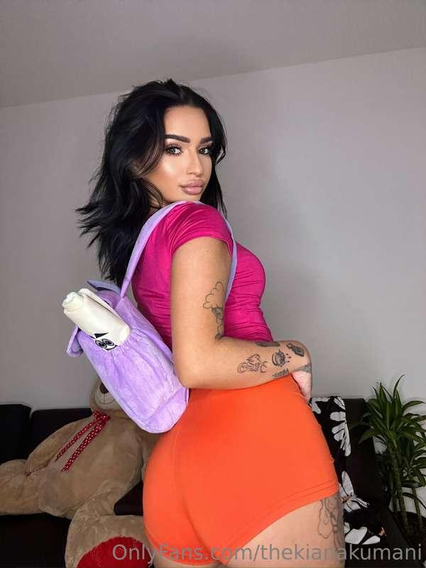 Wanna see Dora squirt everywhere?! Her favorite toy is in he..