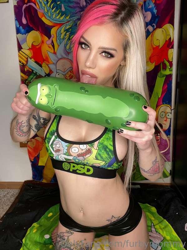 Fucked in the ass by PICKLE RICK🥒