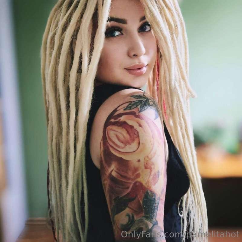 @llolli_popp @llolli_popp @llolli_popp🔥 Ukrainian bombshell ..