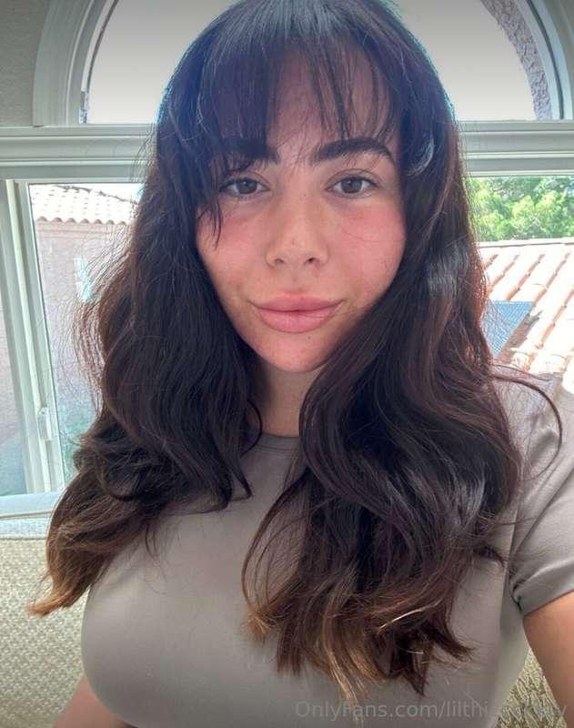 Enjoy a photo of my face, Now sub to my VIP😛