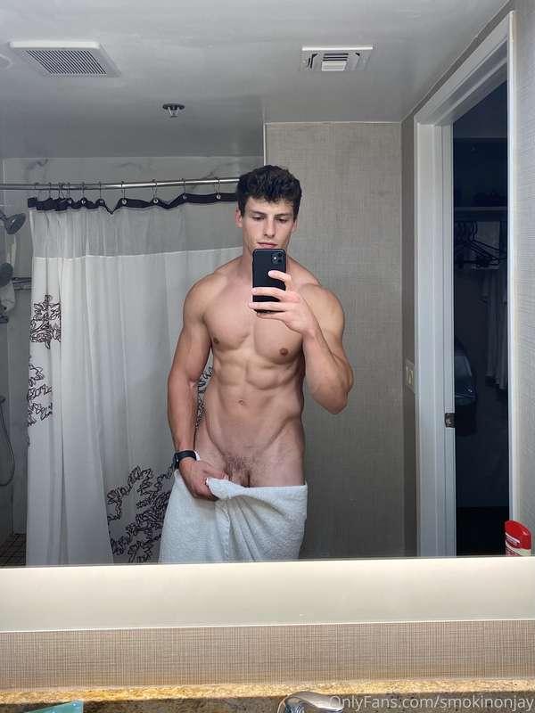 Should I drop the towel😏