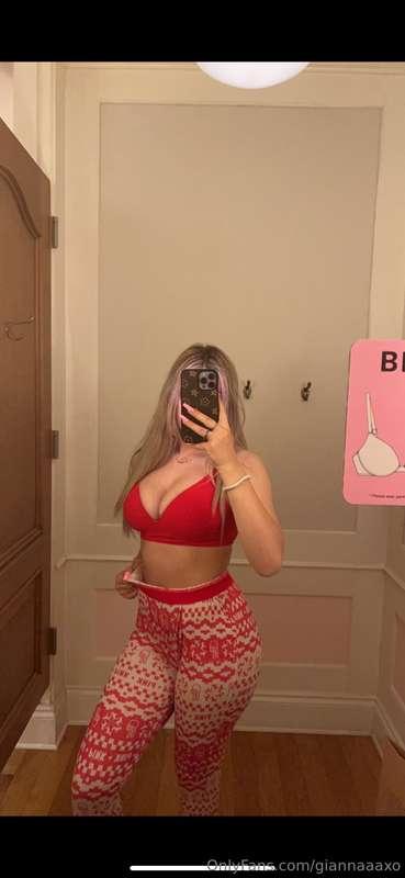 do I look good in red? 😍