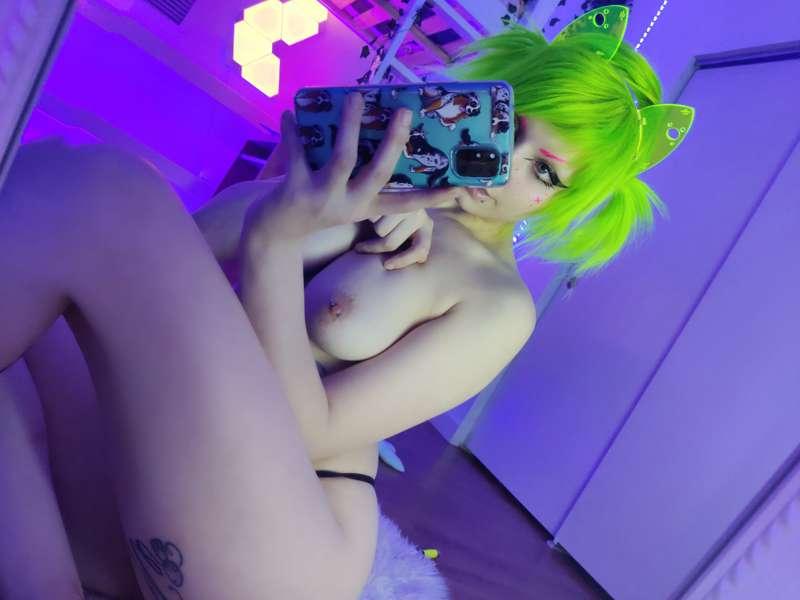 kitty wants attention ;3;
dm me me & see what happens 🙈🖤