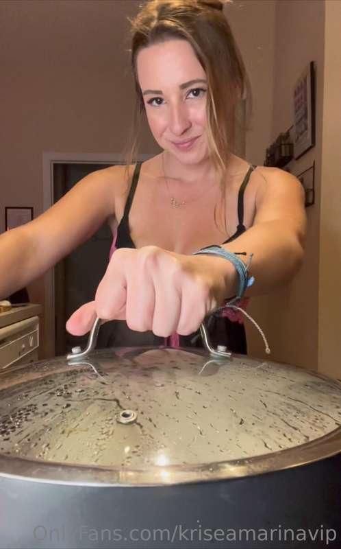 ITS DONE!! 😁

New cooking video dropping tonight at 5:30PM E..
