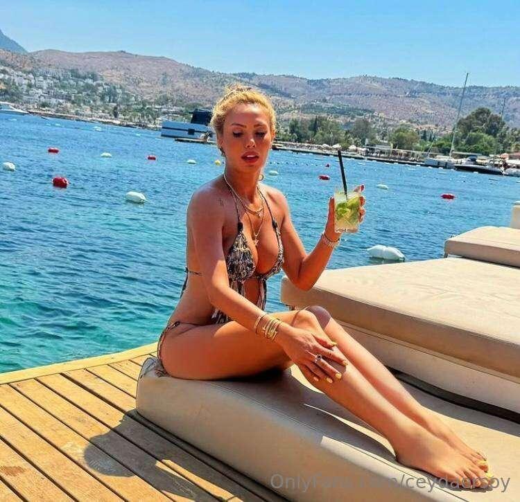 Bodrum'a bir Ceyda Ersoy lazımdı.. Gerekeni yaptım🍦🎀