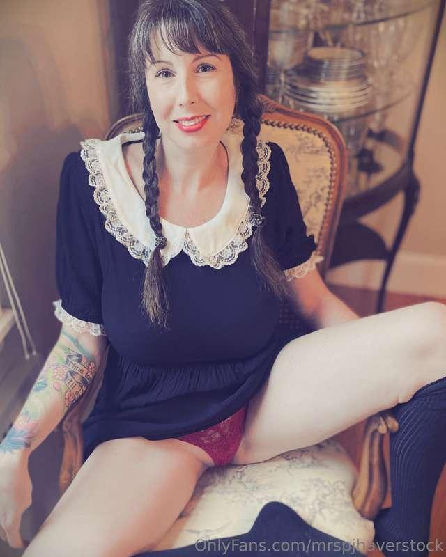 Couple of fun posts from my other socials (caption on the fi..