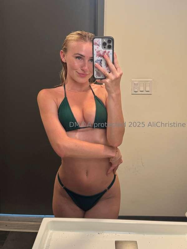 hot & wet to start the day 🥵😉