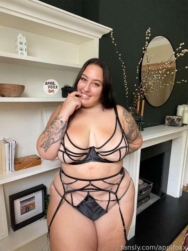 let me see what you're working with baby 🍆

#nudes #sextapes #sexting #videocalls #pussy #brunette 

