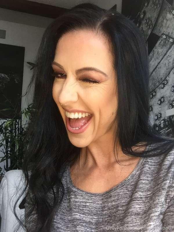 Hellooo 😜 say it back !
hallo, sag es zurück! 🇩🇪