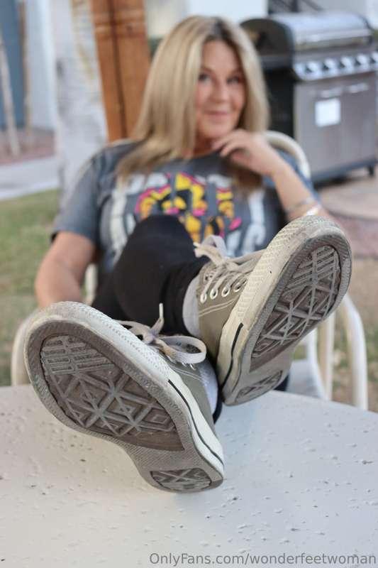 Converse love 🤍I have so much content that I’ll be bouncing ..