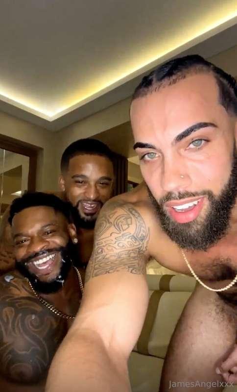 Going LIVE with the boys again tonight at 9pm (est) 💦💦 cum g..