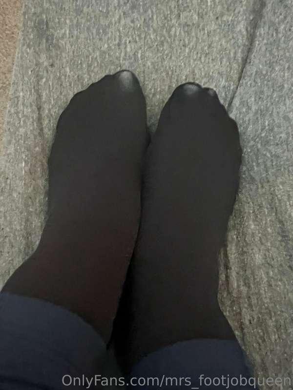 mrs_footjobqueen image #1