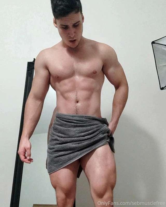 😋 for naked content subscribe my VIP page @sebmuscle 💥