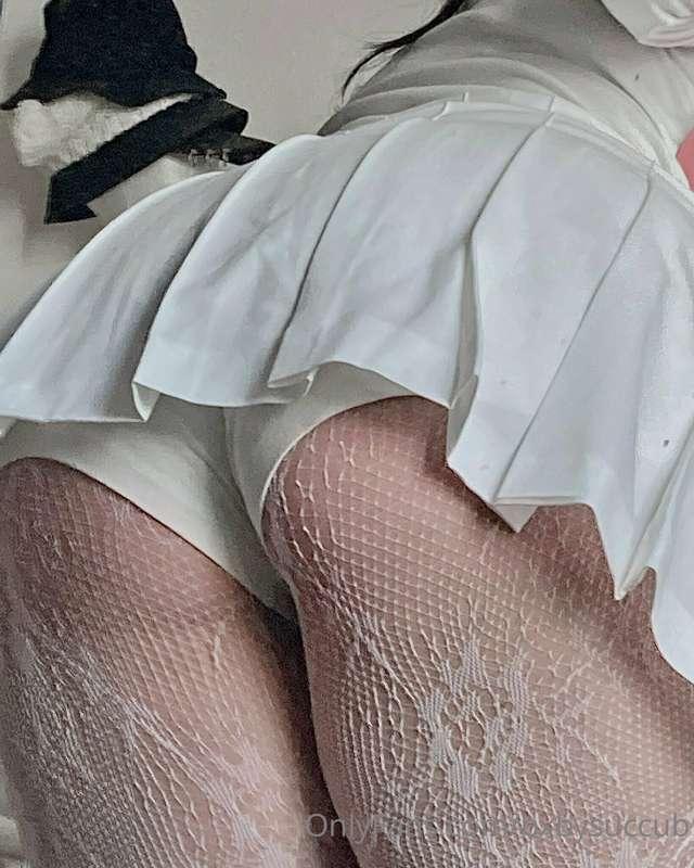 U guys like my new skirt?🤍🙈