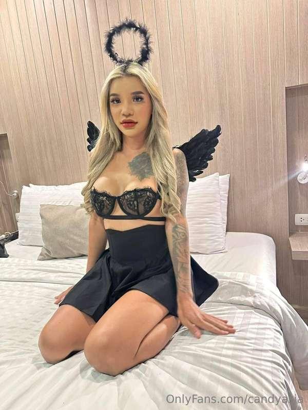 Cum over and eat me out please, I’m so horny right now
