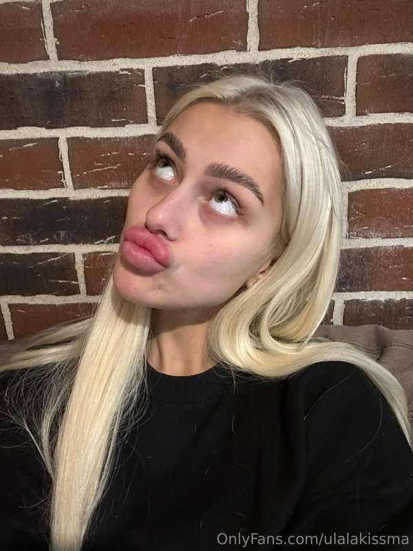 🥸Hmmmm, what to cook today? Borscht again or maybe cutlets? ..