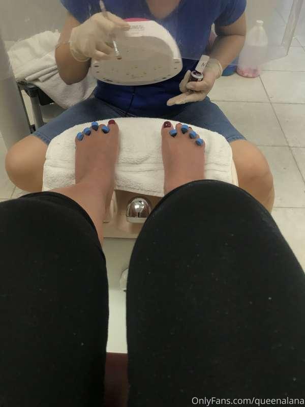 Mani/pedi day