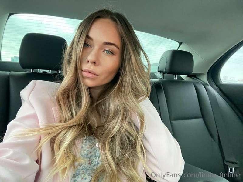 What color of hairs you like more?🤨
