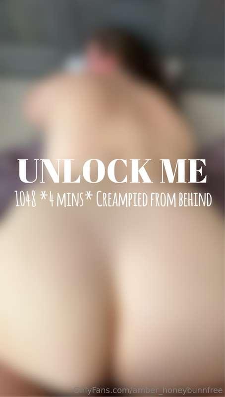 HE STARTED FILMING AS HE FUCKS MY PUSSY FROM BEHIND 😻 I'm be..