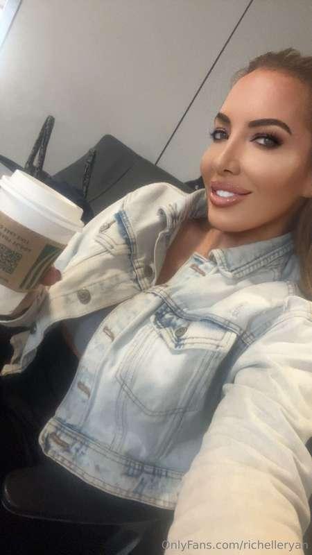 Starbucks: the fuel to my fire 😜☕️
