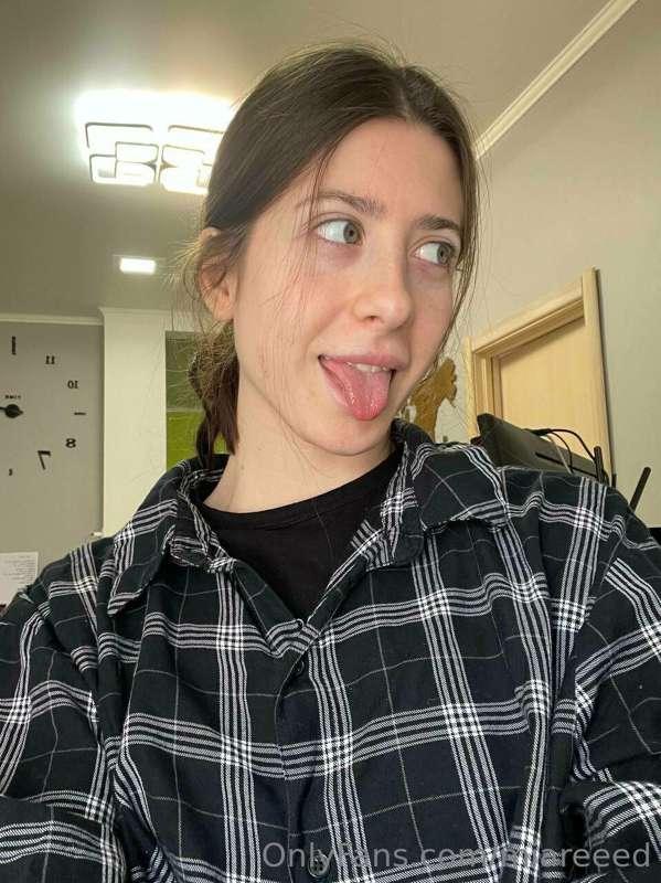 You like that, don't you? 🍭 Do you like it when my tongue ca..